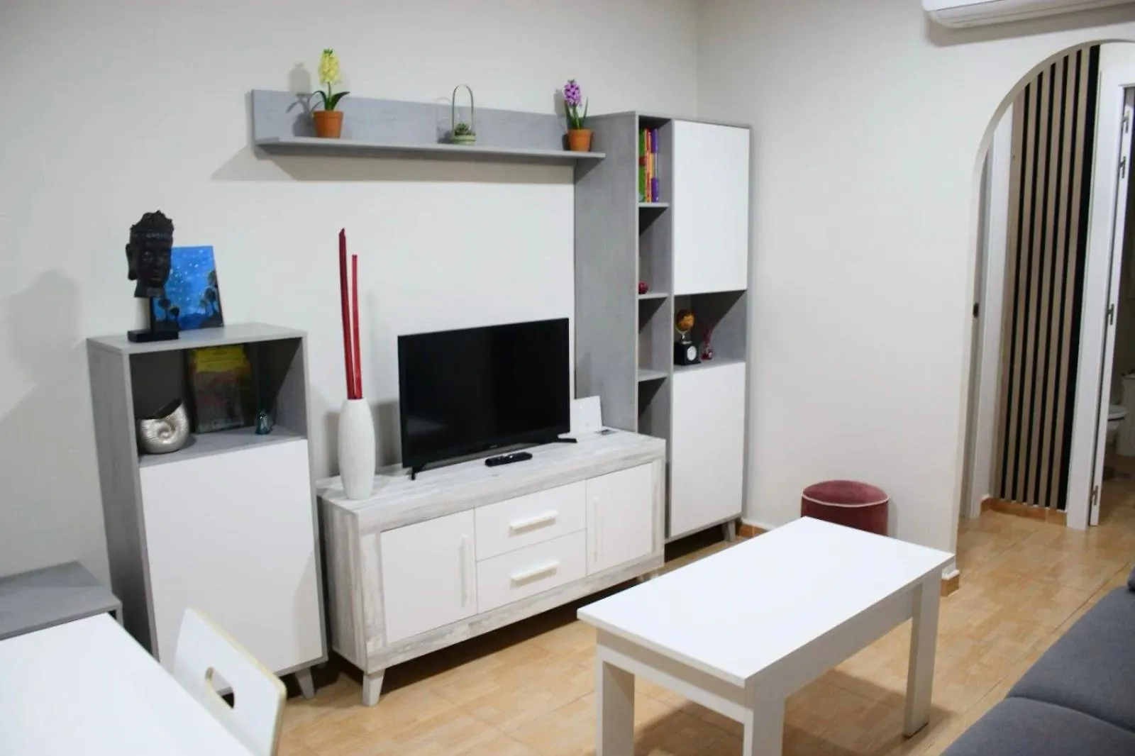 Piso De Diseno En El Centro De Cordoba By Bebalmy Apartment Spain